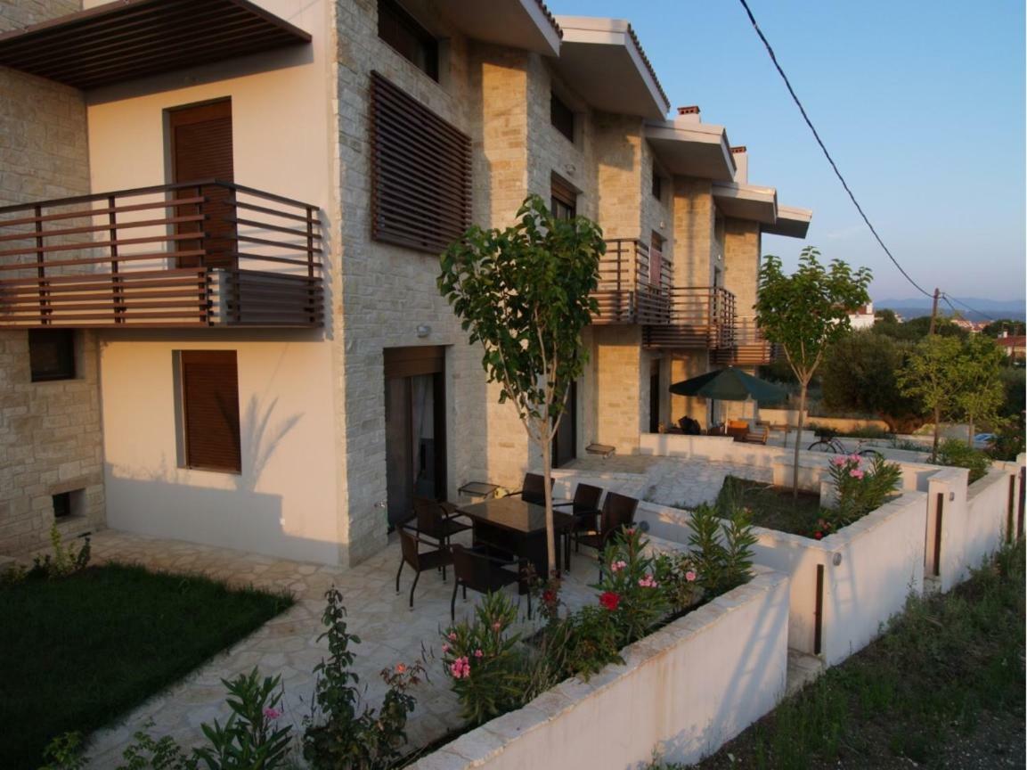 Maisonette Close To The Beach Nikíti Kültér fotó